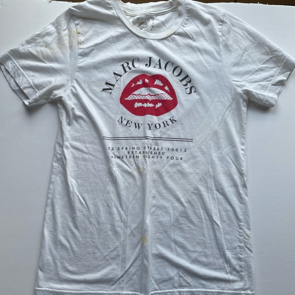 Marc Jacobs- NYC Logo Lip Design Shirt Women’s Medium Used Worn Stains